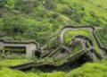 लोहगडावर फोटो काढताना तरुणाचा तोल गेला; ४५० फूट खोल दरीत पडून मृत्यू!