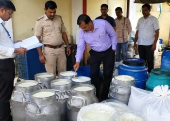 एफडीएच्या कारवाईला कोर्टाचा ब्रेक! ८ दूध डेअऱ्यांचे परवाना निलंबन तूर्तास स्थगित