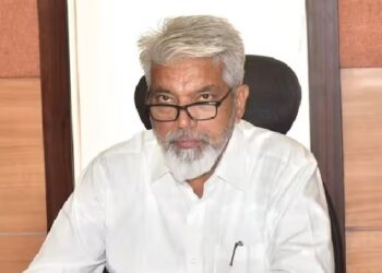 सीईटी-टीईटी पेपरफुटीवरून राजकारण पेटले; शिक्षणमंत्री दादा भुसे यांच्या राजीनाम्यासाठी सात दिवसांची मुदत!