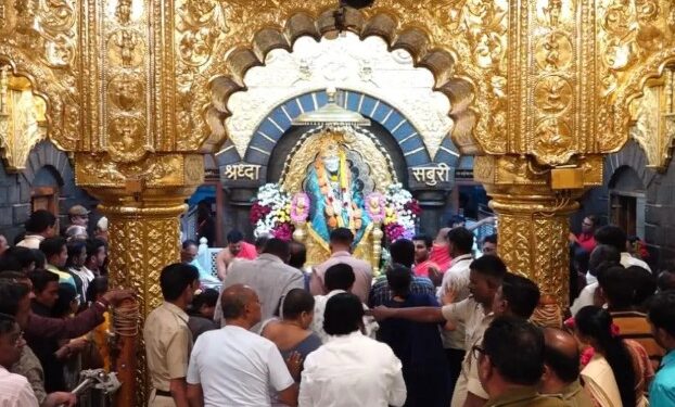 शिर्डी साईबाबा संस्थानच्या ब्रेक दर्शन शुल्कात वाढ; आता प्रति भाविक ३०० रुपये!