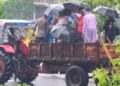 वसई-विरारमध्ये पाचव्या दिवशीही ट्रॅक्टरच ठरले जीवनवाहिनी; जलमय रस्त्यांमुळे वाहतूक विस्कळीत!