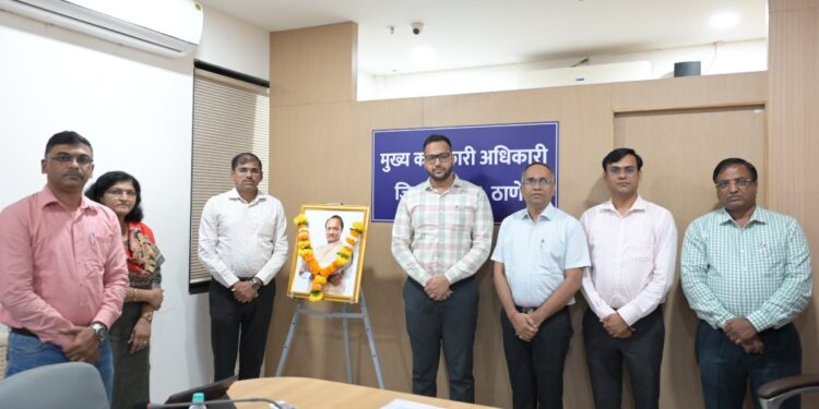 स्व. अजित पवार यांच्या जयंतीनिमित्त ठाणे जिल्हा परिषदेत अभिवादन