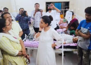 नंदुरबार शासकीय वसतिगृहातील ४० पेक्षा जास्त विद्यार्थ्यांना विषबाधा