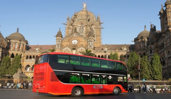 मुंबईच्या रस्त्यांवर लवकरच धावणार १५० नवीन आलिशान डबलडेकर एसी बसेस