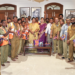 ‘कर्मचारी हेच आमचे कुटुंब’ – महापौर रितू तावडे; कर्मचाऱ्यांना राखी बांधत व्यक्त केली कृतज्ञता