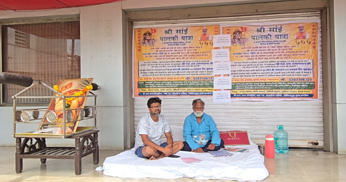 “पंतप्रधान मोदी शिर्डीत येईपर्यंत अन्न घेणार नाही”; साई पालखीला खांदा मिळण्यासाठी ६५ वर्षीय भक्ताचे उपोषण