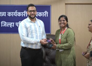रुग्णवाहिकांच्या इंधन व्यवस्थेला शासनाचे बळ; ३४ रुग्णवाहिकांना मिळाले शासकीय पेट्रोल कार्ड!