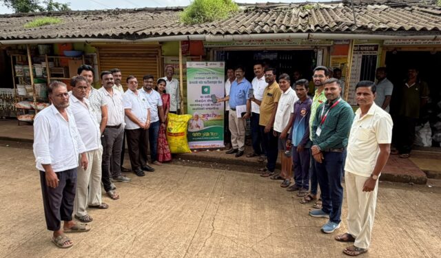 घरबसल्या खत बुकिंगला शेतकऱ्यांचा उत्तम प्रतिसाद; २० दिवसांत २९० मेट्रिक टन खतांची विक्री!