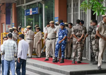 जंतर मंतर आंदोलनाच्या पार्श्वभूमीवर दिल्लीतील ११ मेट्रो स्थानकांचे प्रवेश-द्वार बंद!