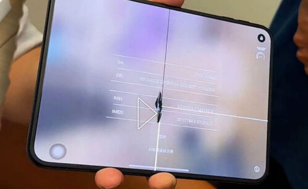 ३ लाखांच्या ‘iPhone Duo’च्या इनर डिस्प्लेमध्ये बिघाड; प्रभावित ग्राहकांना मोफत नवीन फोन देण्याची ॲपलची घोषणा!